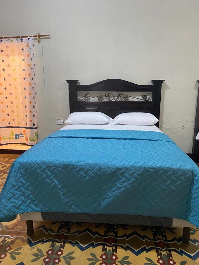 Hotel Malybu Guatemalaváros Kültér fotó