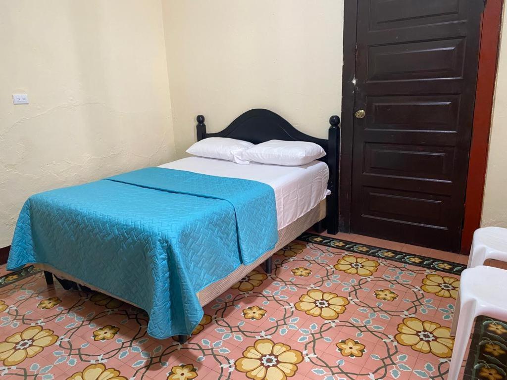 Hotel Malybu Guatemalaváros Kültér fotó